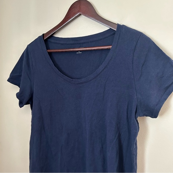 Old Navy Tee Shirt Navy Blue Everywear Short Sleeve Crewneck Neutral Casual - Picture 2 of 8